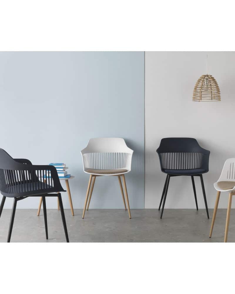 set-4-sillones-pp-azul-c-cojin-con-patas-metalicas (4)